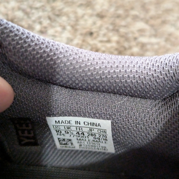 Adidas -  Yeezy Boost 700 'Mauve' - Picture 7 of 7